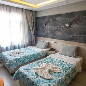 Hotel Fly