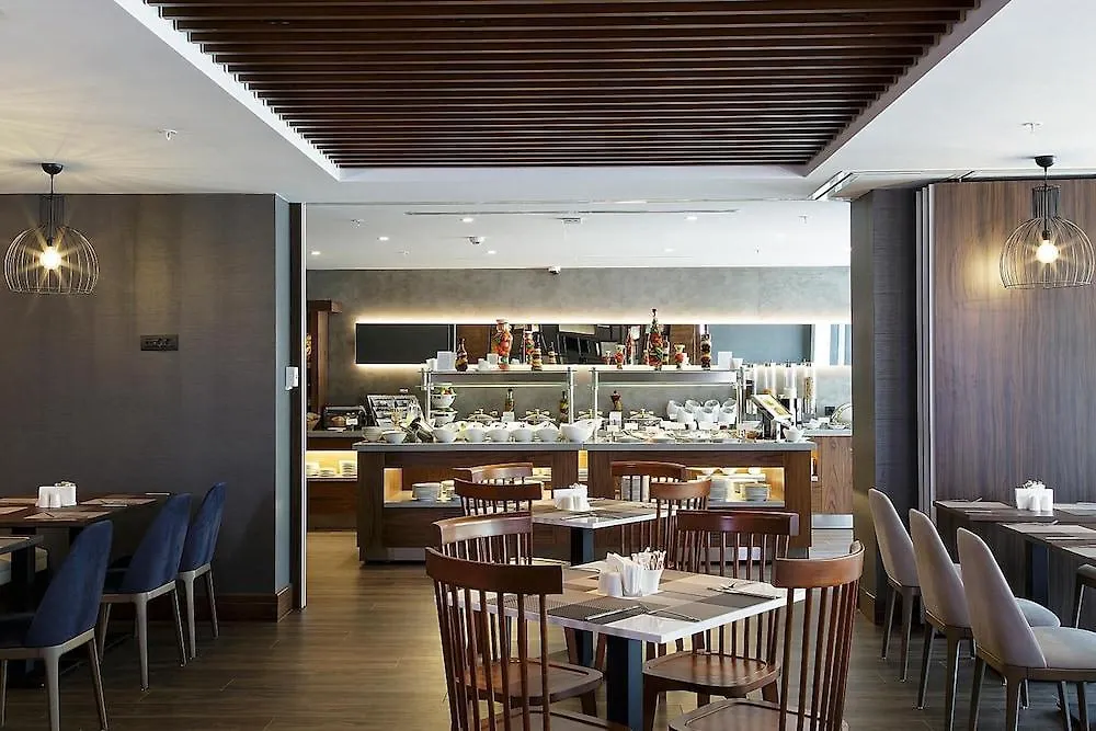 Bof Hotels Business Istanbul 4*,